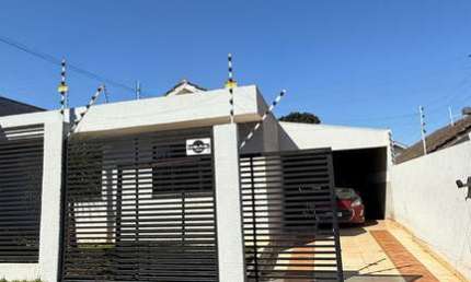 Casa com 3 quartos à venda na Rua Vereador João Luiz Fabre, 231, Jardim Oriental, Maringá