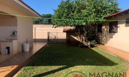 VENDA | Casa, com 4 dormitórios em Jardim Iguaçu, Maringá