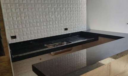 Excelente casa no centro de Paiçandu. 3 quartos + 3 wcs