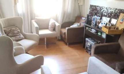 ÓTIMO SOBRADO COM 1 SUÍTE + 4 QUARTOS EM TERRENO INTEIRO