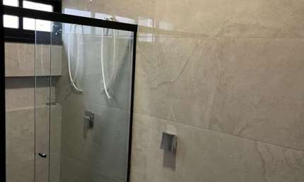 ? Sofisticação e Conforto! Casa Moderna com Design Exclusivo