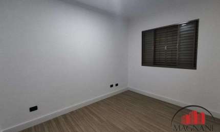 Oportunidade Única! Ótima Casa de esquina a venda com 03 quartos  no Jardim Santa Helena
