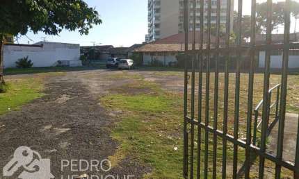 Terreno à venda na Rua Marquês de Queluz, Pituaçu, Salvador