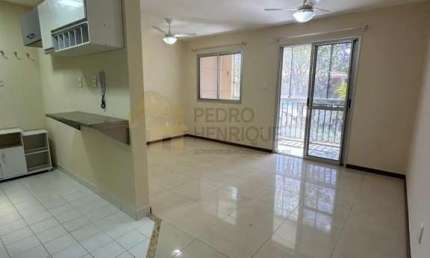 Apartamento para Venda em Lauro de Freitas, Recreio Ipitanga, 2 dormitórios, 1 suíte, 2 banheiros, 1 vaga