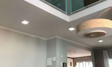 VILA ASSUNÇÃO Sobrado Alto Padrão 500M², 5 suítes, varanda gourmet, 6 vagas ótima localização e valor !!!