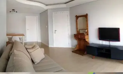 Lindo apartamento recém reformado no ipiranga ao lado do metrô.