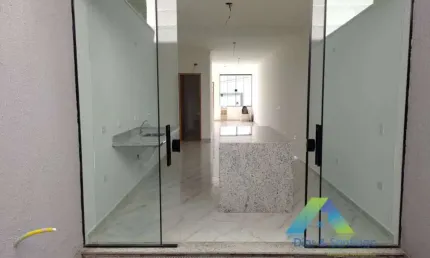 Lindo e novo sobrado com 125 m² em 3 dormitórios, 1 suíte e 2 vagas.