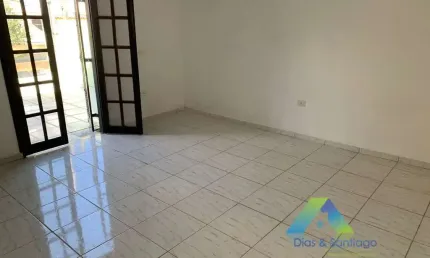 Casa à venda no bairro Parque Gerassi - Santo André/SP