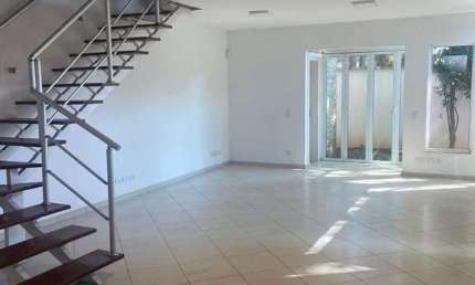 Sobrado com 4 Quartos e 7 banheiros para locação ao lado do Metrô Eucapiltos e Shopping Ibirapuera - Moema/SP!