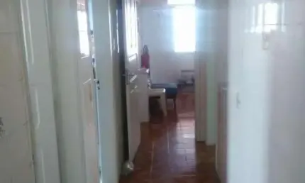 Casa com 250 m² área construída, terreno total de 400 m².