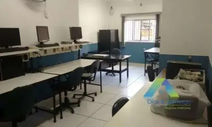 Imóvel ao lado da estação são judas do metro ótimo para morar ou escritório.