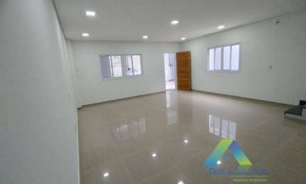 Casa Padrão!! 4 quartos com suites,8 vagas próximo a Sacomã.
