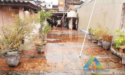 Sobrado 165 m² com 2 dormitórios, , edicula em cima com imenso quintal tipo varanda