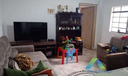 CASA TERREA À VENDA COM 2 DORMITÓRIOS E 3 VAGAS NA VILA DAS MERCES !!