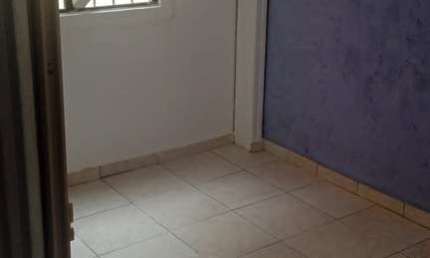 Apartamento 40m² em localização privilegiada com divisa  São Caetano assistida por todo tipo de comercio, feira-livre, lazer, educação e transporte que se conecta à cidade inteira e diversas regiões e