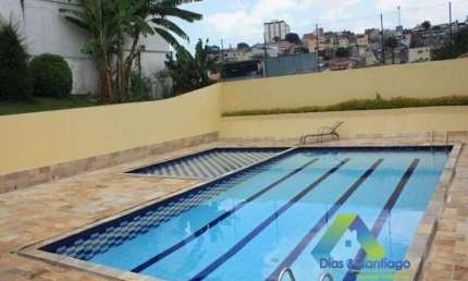 Casa com 3 dormitórios e 4 vagas em Condomínio fechado da Vila das Mercês/SP!