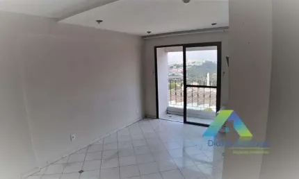 Lindo apartamento com localização privilegiada próximo a comércios e principais avenidas.