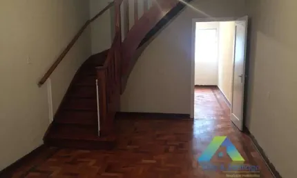 Excelente sobrado a 5 minutos da estação do metro Ana Rosa com 3 dormitórios, 3 vagas de garagem proximo a principais comércios, avenidas de São Paulo