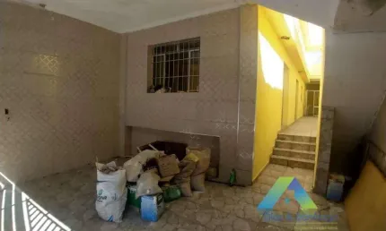 Lindo sobrado com excelente localização em bairro tranquilo de fácil acesso a comercios e principais avenidas com excelente valor !