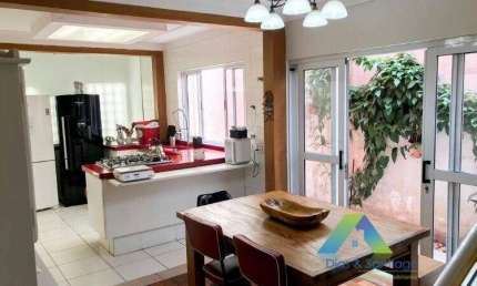 Linda casa a 10 minutos da estação do metro Conceição com 3 dormitórios,2 vagas área gourmet, localização privilegiada excelente valor!