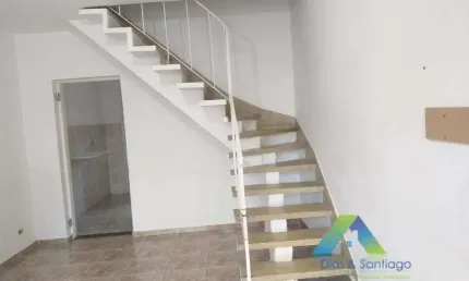 Excelente sobrado de 90m², próximo ao aeroporto de congonhas, 2 dormitórios, 1 vaga, edícula, bairro tranquilo, residencial e sem barulho de avião.