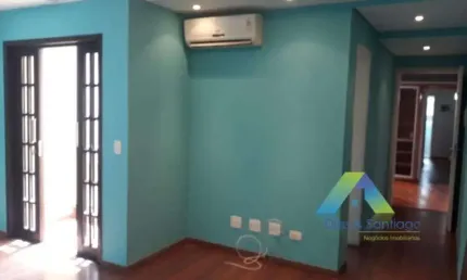 Venha morar na aclimção excelente sobrado 3 dormitorios, 2 vagas com excelente localização e valor !