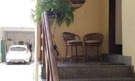 Linda casa com 260 metros, a poucos minutos da estação do metro São Joaquim com excelente CUSTO X BENEFICIO !!!