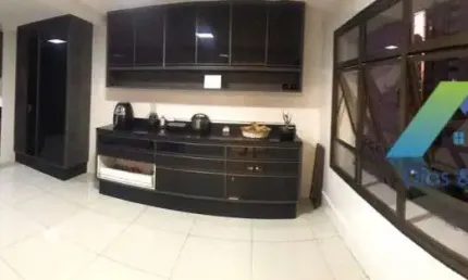 Apartamento com 4 quartos e 5 banheiros à venda, 228 m²