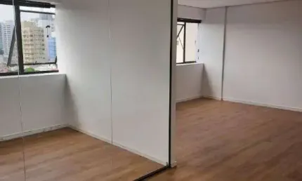 SÃO CAETANO DO SUL Sala Comercial 50 metros, designer moderno e amplo, 2 banheiros e 1 vaga de garagem.
