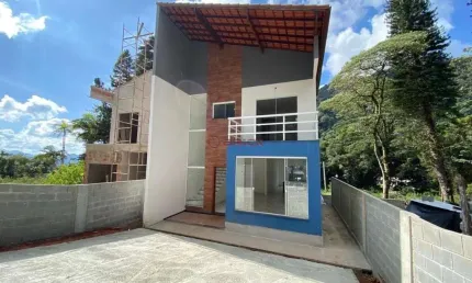Casa com 4 suítes na Granja Guarani - Teresópolis/RJ