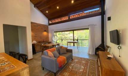 Casa em condomínio com 2 quartos sendo 1 suíte em Sebastiana- Teresópolis/RJ.