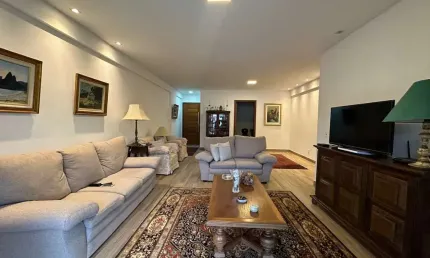 Apartamento com 3 quartos sendo 2 suítes, 138 m² no Alto - Teresópolis/RJ.