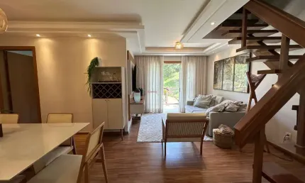 Apartamento duplex com 3 quartos sendo 2 suítes no Bom Retiro - Teresópolis/RJ.