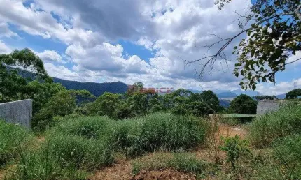 Terreno com 600 m² em condomínio no Parque do imbuí - Teresópolis/RJ.
