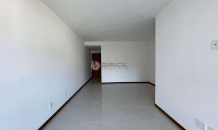 Apartamento de 2 quartos sendo 1 suíte com área externa no Alto, Teresópolis/RJ.