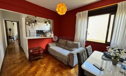 Apartamento para venda de 1 quarto e 33 m³ no Jardim Cascata, Teresópolis/RJ.