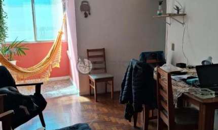 Apartamento com 2 quartos + dependência, 65 m² no Alto - Teresópolis/RJ.