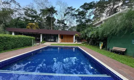 Terreno com leve aclive à venda, 272 m² na posse - teresópolis/rj.