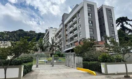 Cobertura para venda com 2 quartos sendo 1 suíte, 146 m² na Ermitage - Teresópolis/RJ.