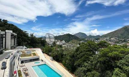Cobertura para venda com 3 quartos sendo 1 suíte, 145 m² no Alto - Teresópolis/RJ.