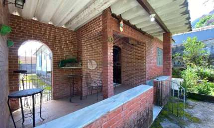 Casa à venda com 3 quartos sendo 1 suíte, 155.65 m² em Araras - Teresópolis/RJ.