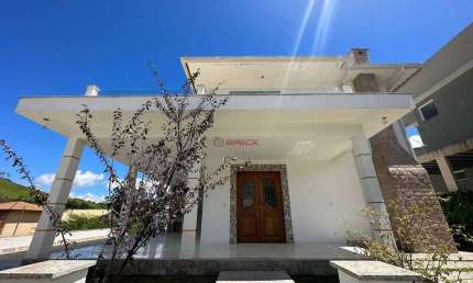 Casa com 4 suítes, 250 m² em condomínio em Vargem Grande - Teresópolis/RJ.