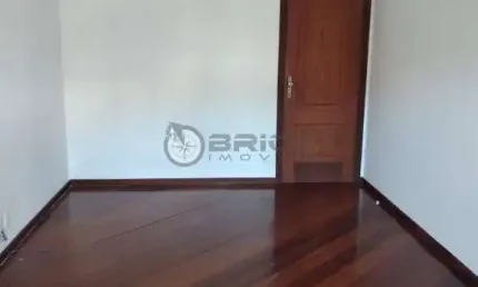Apartamento para locação com 2 quartos sendo 1 suíte, 69 m² em Agriões - Teresópolis/RJ.