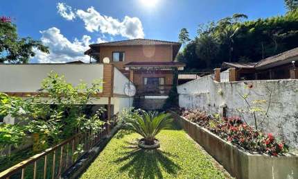 Casa à venda com 3 quartos, 148.85 m² em Araras  - Teresópolis/RJ.