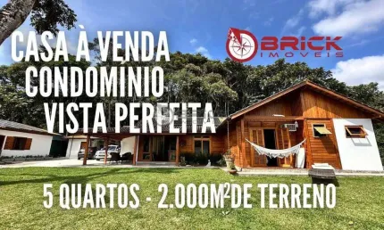 Casa linear à venda com 5 quartos sendo 2 suítes, 2.000 m² de terreno em condomínio em Albuquerque - Teresópolis/RJ.