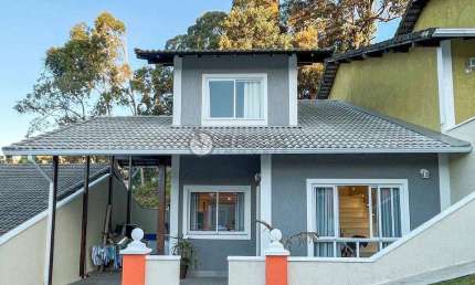 Casa à venda com 3 quartos sendo 1 suíte, 142 m² no Bom Retiro - Teresópolis/RJ.