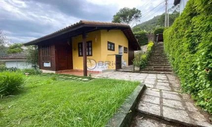 Casa com 2 quartos sendo 1 suíte, 80 m² em Albuquerque - Teresópolis/RJ