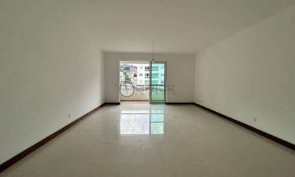 Apartamento para venda com 4 quartos sendo 1 suíte, 143 m² em Agriões - Teresópolis/RJ.