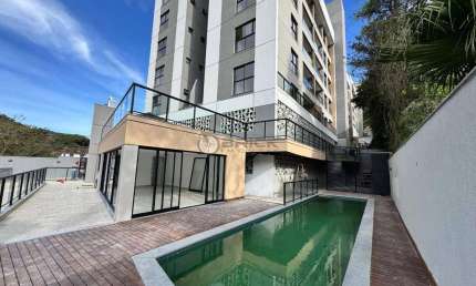 Apartamento Garden à venda com 2 quartos sendo 1 suíte, 74 m² na Ermitage - Teresópolis/RJ.