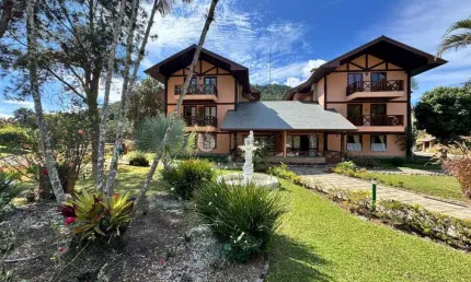 Apartamento à venda com 2 suítes no Green Valley com duas suítes, 68 m² vista para o lado, Albuquerque - Teresópolis/RJ.